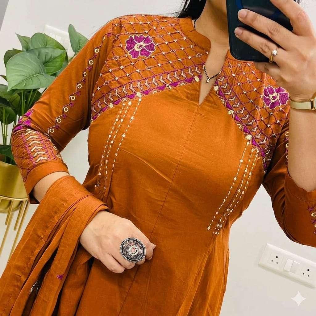 3 peice Mughal Suit - Thumbnail 3